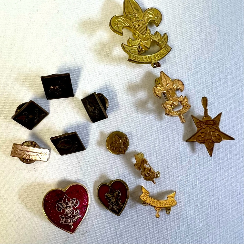 VINTAGE Scouts Club Pins